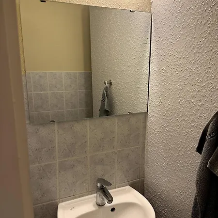 Appartement Large For Up To 18 People Near Halle Leipzig With Pool Table