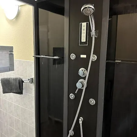 Apartment Large For Up To 18 People Near Halle Leipzig With Pool Table Landsberg (Saxony-Anhalt)
