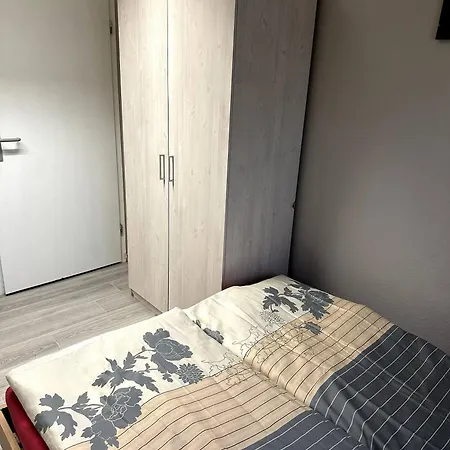 Appartement Large For Up To 18 People Near Halle Leipzig With Pool Table