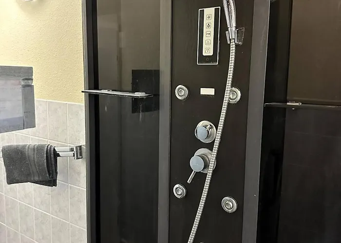 Appartement Large For Up To 18 People Near Halle Leipzig With Pool Table Landsberg (Saxony-Anhalt)